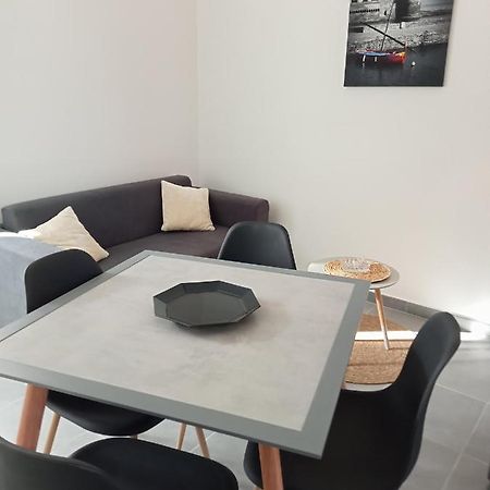 Ferienwohnung Chez Jean.Mi Millas Exterior foto
